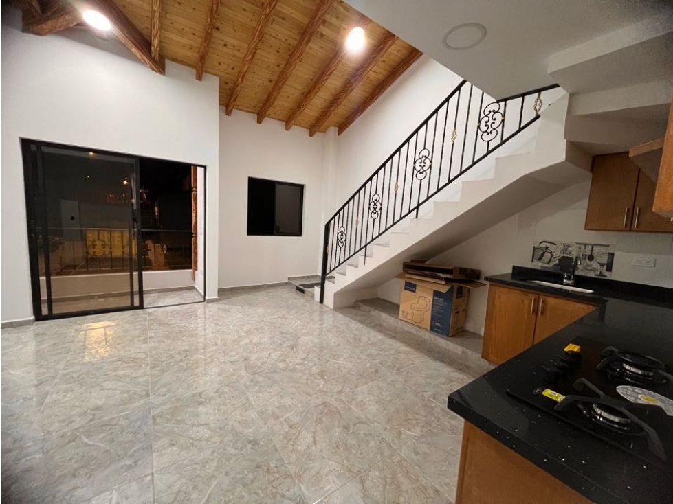 LINDO APARTAMENTO DE SEGUNDO PISO MÁS MANSARDA EN VENTA - CARMEN VIB. — foto 4