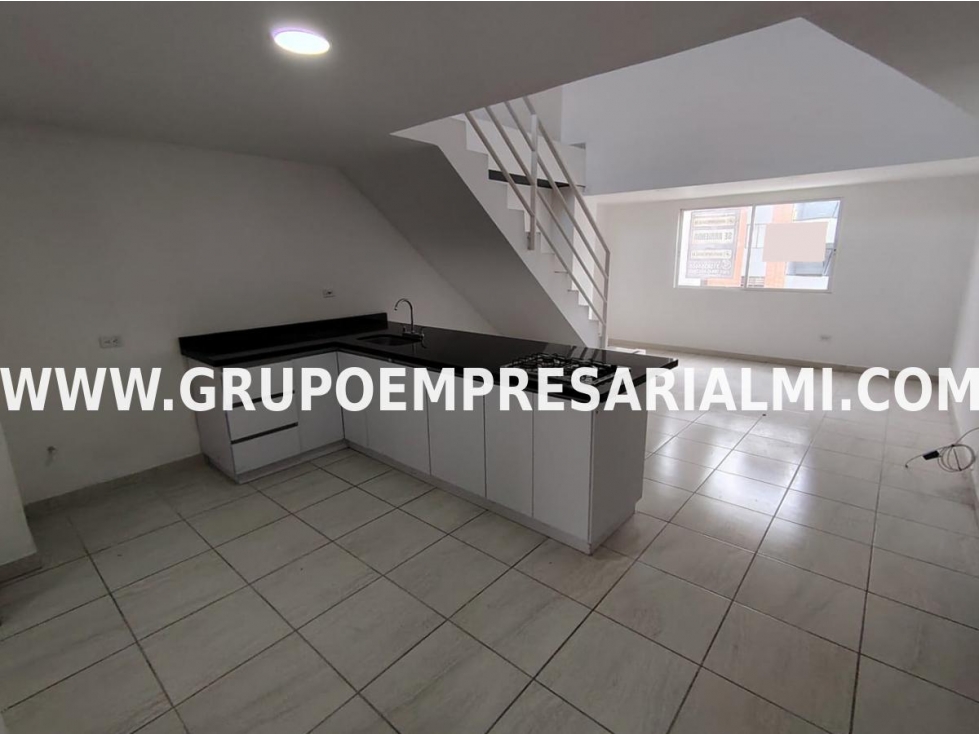 LINDO APARTAMENTO DÚPLEX EN ARRIENDO - SECTOR LORENA COD: 29177 — foto 2