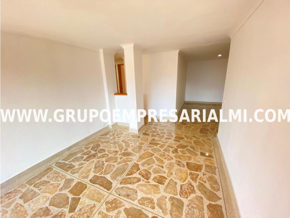 LINDO APARTAMENTO EN ARRIENDO - SECTOR SANTA TERESITA COD: 30613 — foto 2