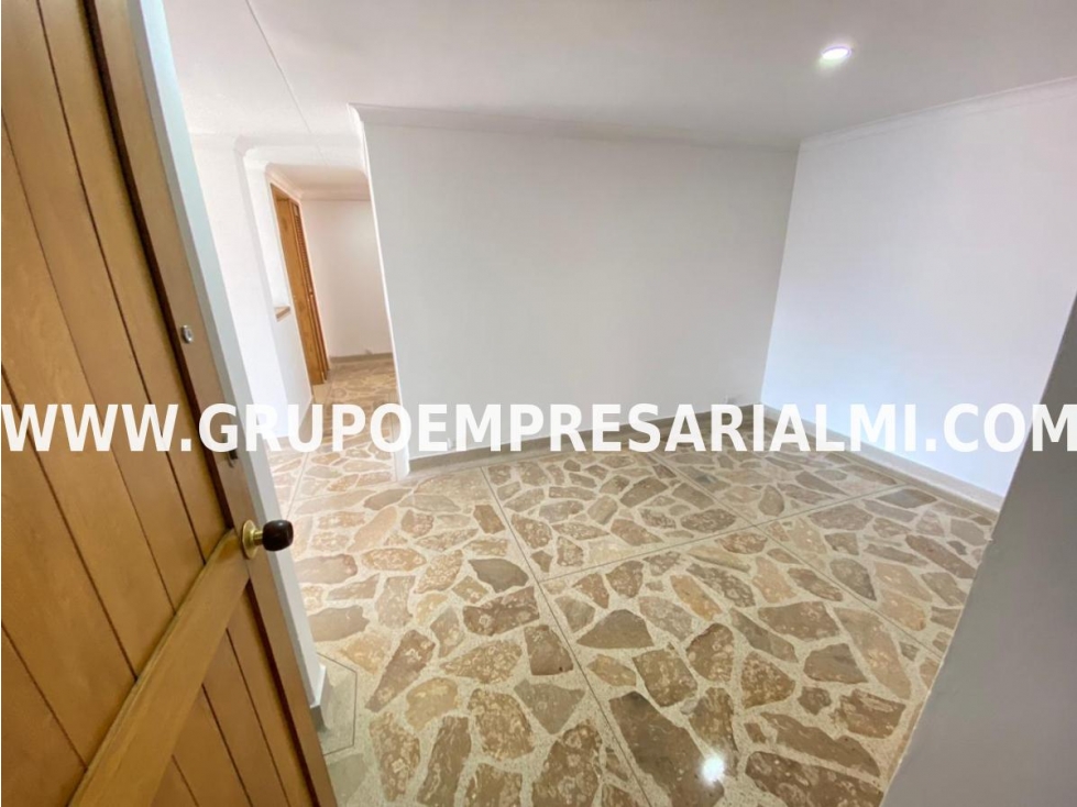 LINDO APARTAMENTO EN ARRIENDO - SECTOR SANTA TERESITA COD: 30613 — foto 3