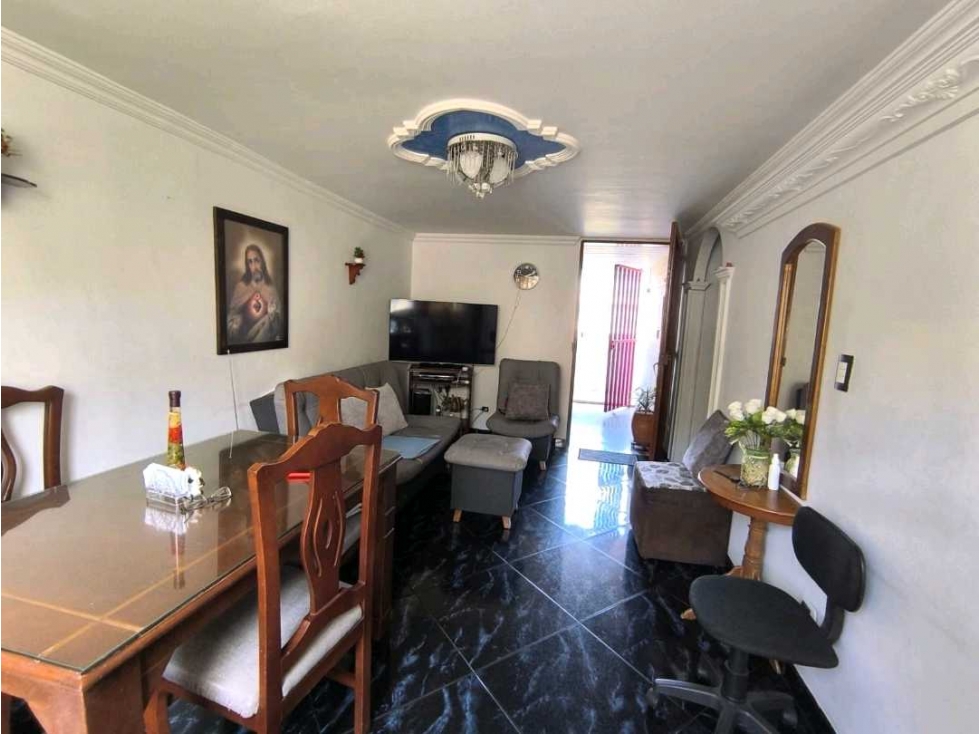 SE VENDE APARTAMENTO EN BELLO BARRIO EL TRAPICHE EN UNIDAD CERRADA - 2