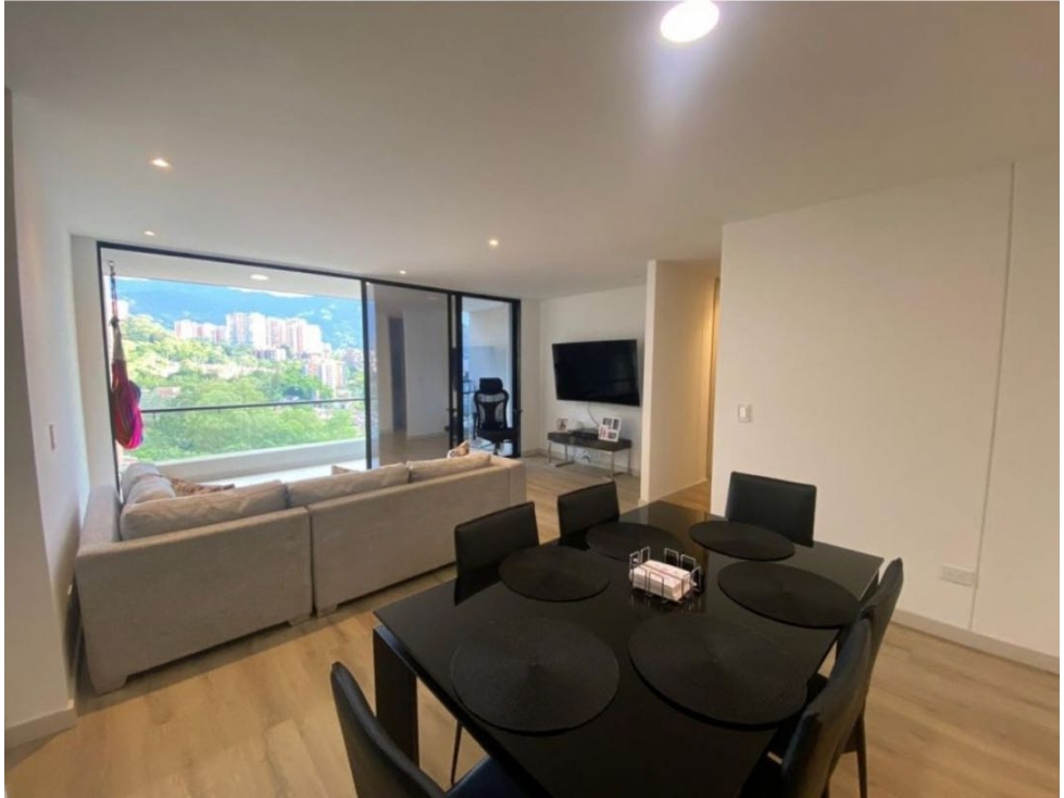 LINDO APARTAMENTO EN ENVIGADO SECTOR CUMBRES PISO ALTO — foto 5