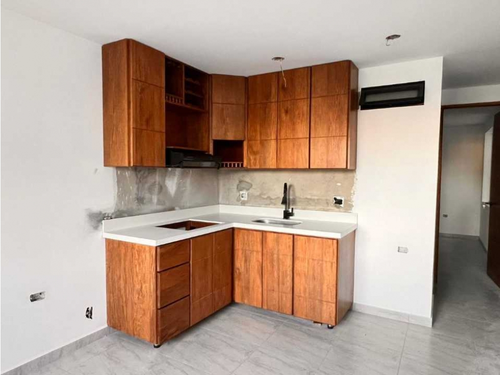 LINDO APARTAMENTO EN PRIMER PISO CON GARAJE EN VENTA ~ EL CARMEN VIB.