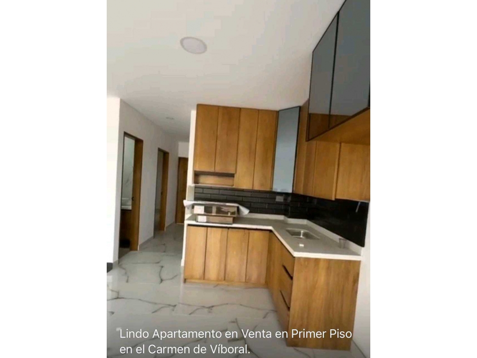 LINDO APARTAMENTO EN PRIMER PISO EN VENTA CERCA AL PARQUE PRINCIPAL. — foto 2