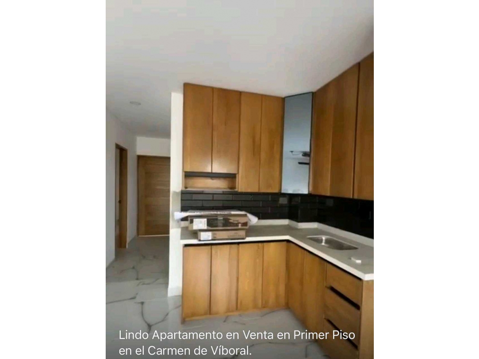 LINDO APARTAMENTO EN PRIMER PISO EN VENTA CERCA AL PARQUE PRINCIPAL. — foto 3