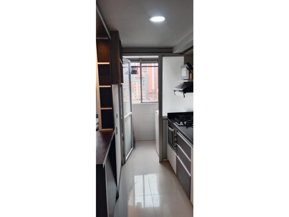 LINDO APARTAMENTO EN SABANETA PARTE BAJA CERCA AL METRO Y CC MAYORCA — foto 3