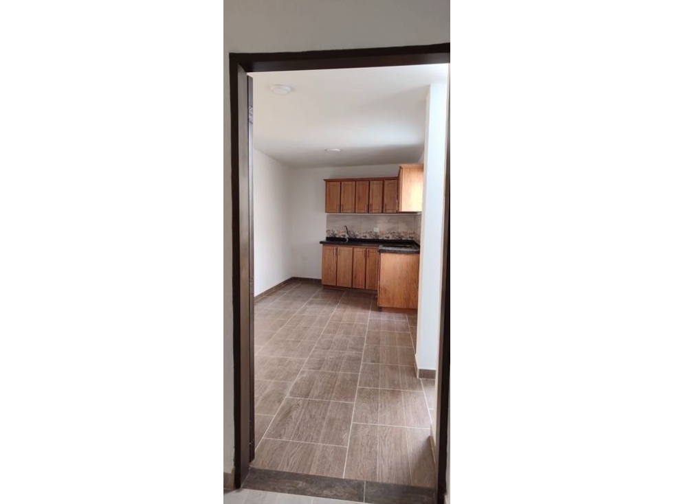 LINDO APARTAMENTO EN SEGUNDO NIVEL EN VENTA - EL CARMEN DE VÍBORAL ANT