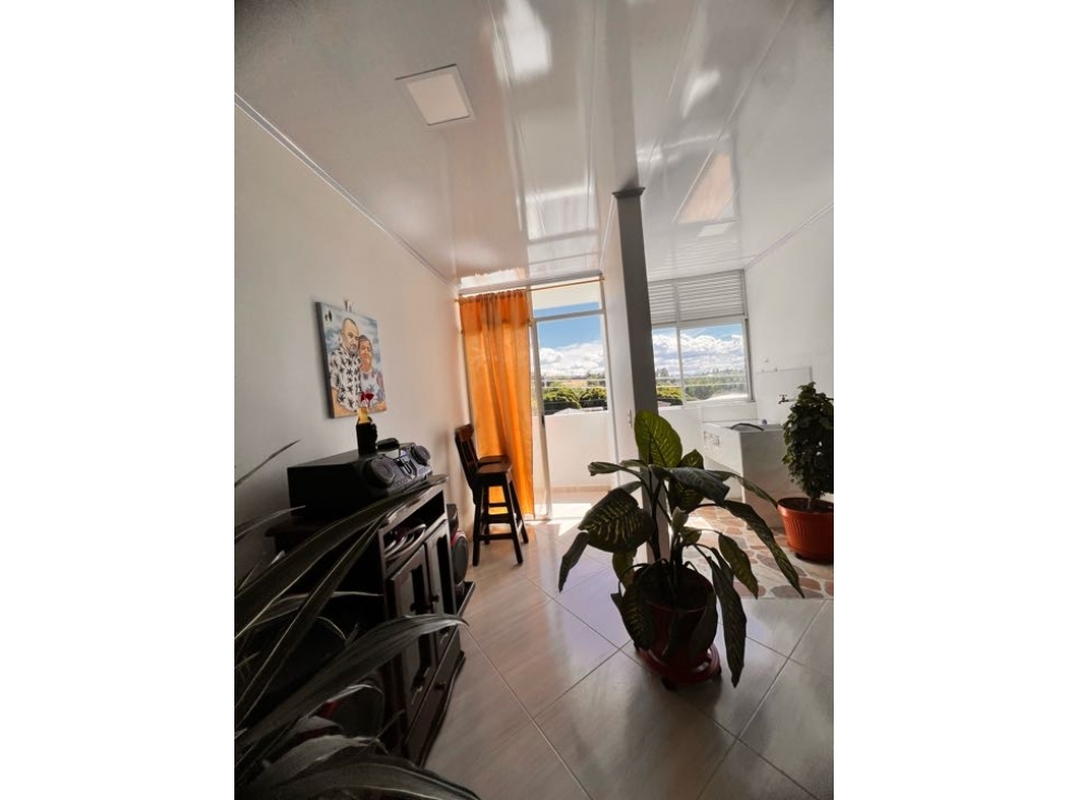 LINDO APARTAMENTO EN TERCER PISO EN VENTA EN UNIDAD CERRADA- SANTUARIO — foto 2