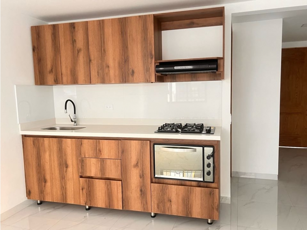 LINDO APARTAMENTO EN VENTA DE PRIMER NIVEL CON GARAJE EN EL CARMEN VIB — foto 2