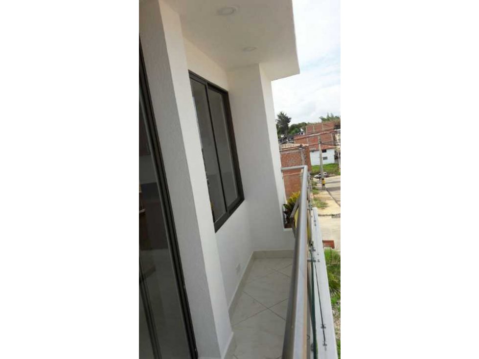 LINDO APARTAMENTO EN VENTA EN SEGUNDO PISO CON EXCELENTE UBICACIÓN. — foto 3