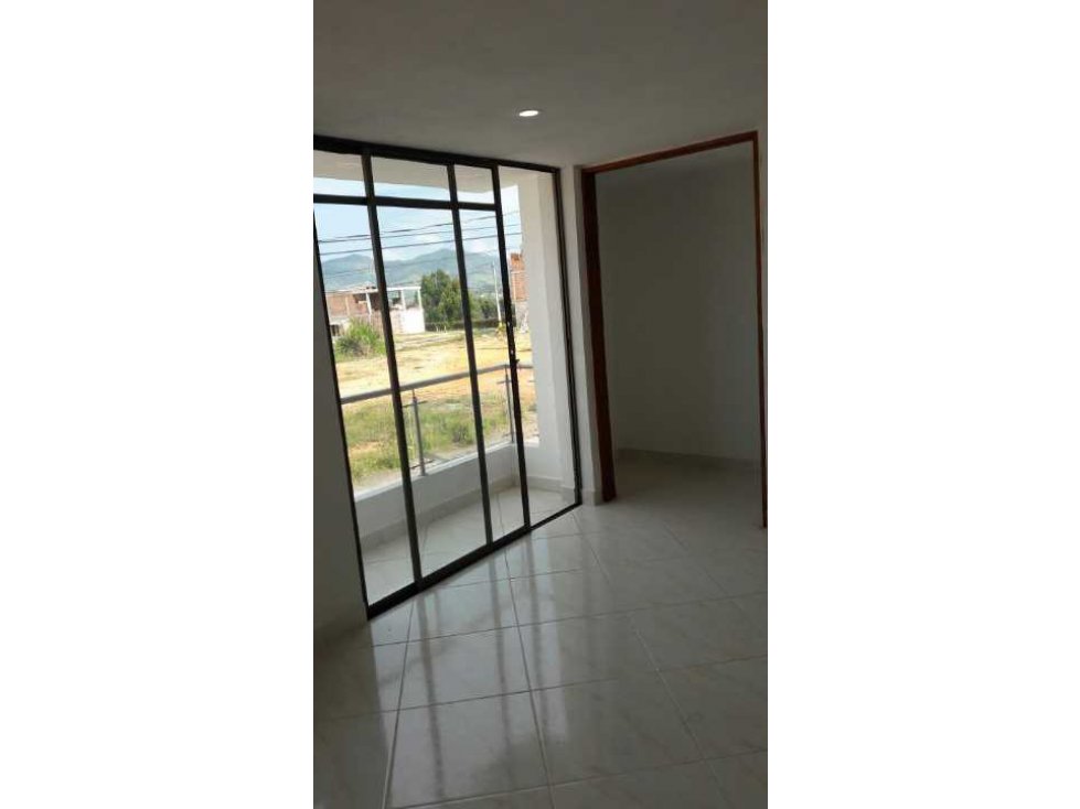 LINDO APARTAMENTO EN VENTA EN SEGUNDO PISO CON EXCELENTE UBICACIÓN. — foto 5