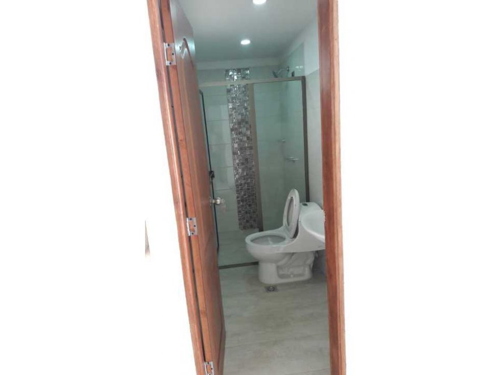 LINDO APARTAMENTO EN VENTA EN SEGUNDO PISO CON EXCELENTE UBICACIÓN. — foto 6