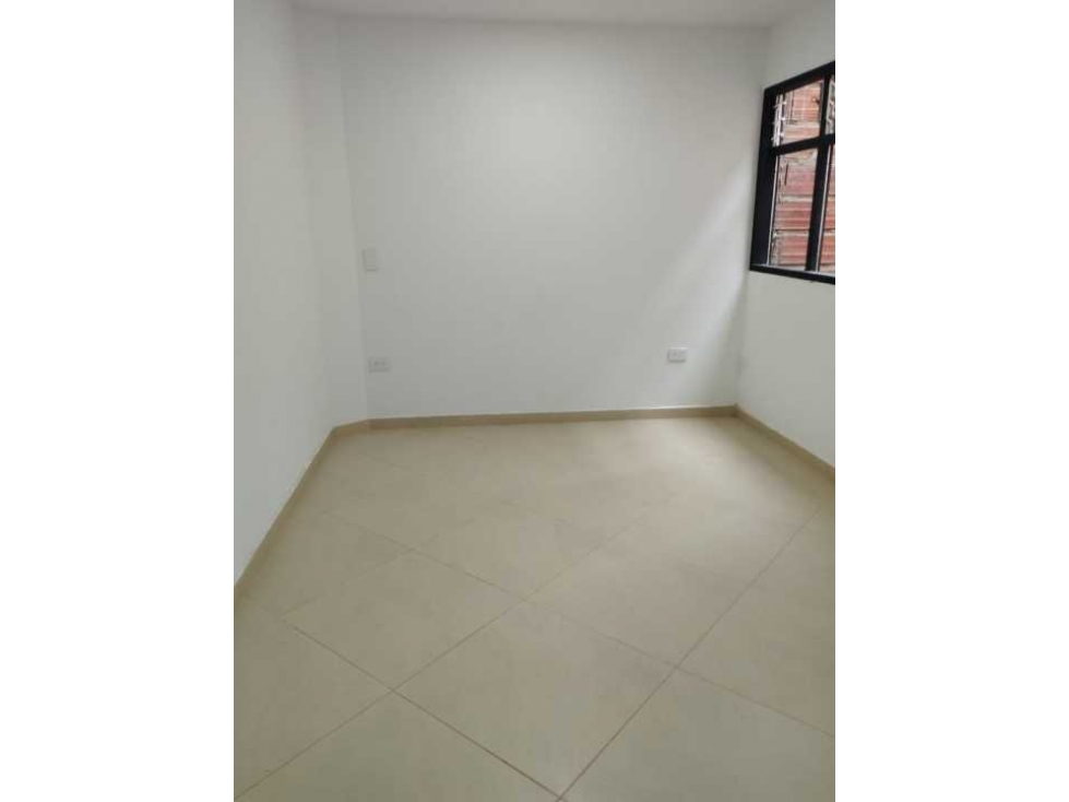 LINDO APARTAMENTO EN VENTA EN SEGUNDO PISO CON EXCELENTE UBICACIÓN. — foto 5