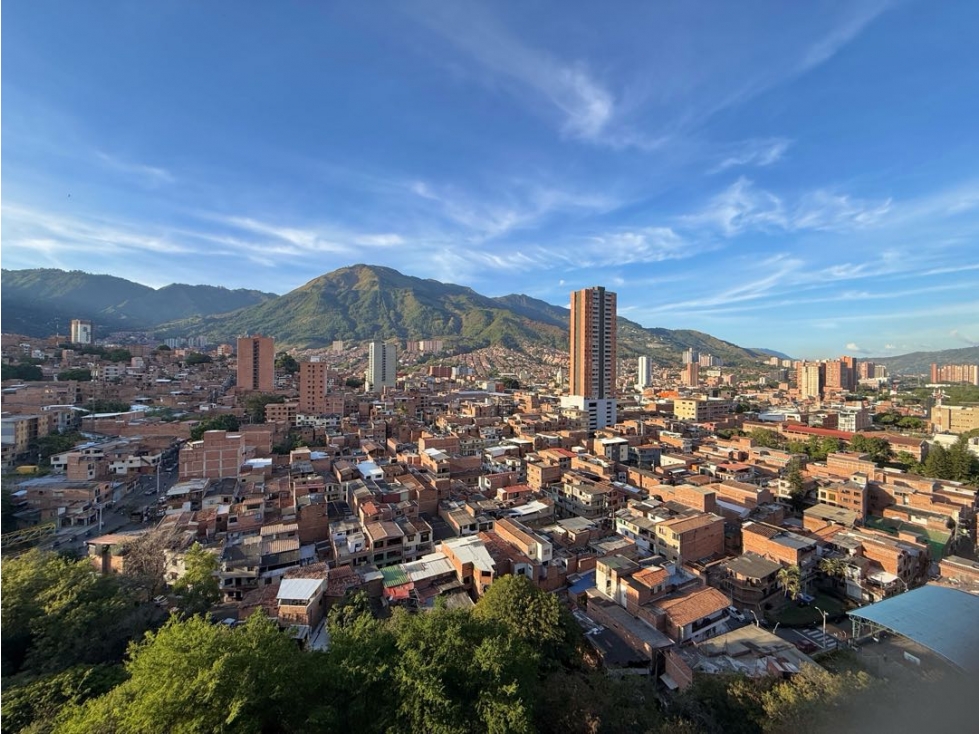 LINDO APARTAMENTO EN VENTA EN FLOR - FABRICATO — foto 3
