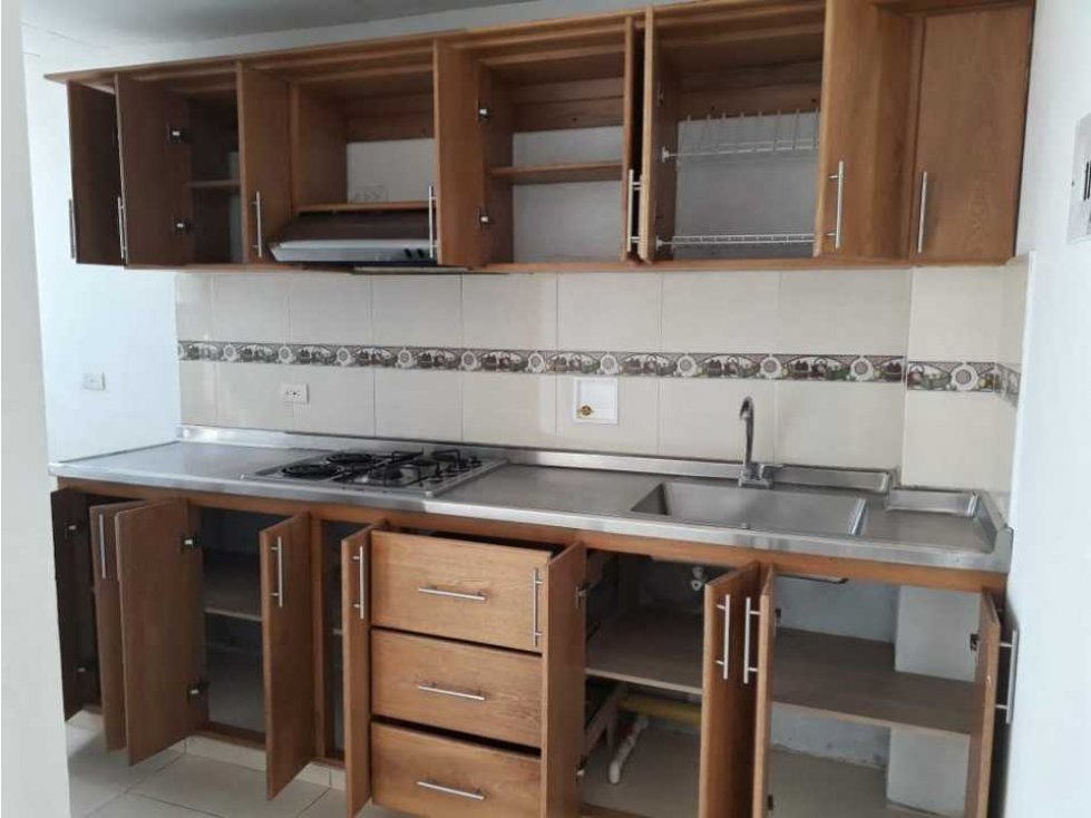 LINDO APARTAMENTO EN VENTA MUY CERCA AL PARQUE PRINCIPAL - CARMEN VIB. — foto 3