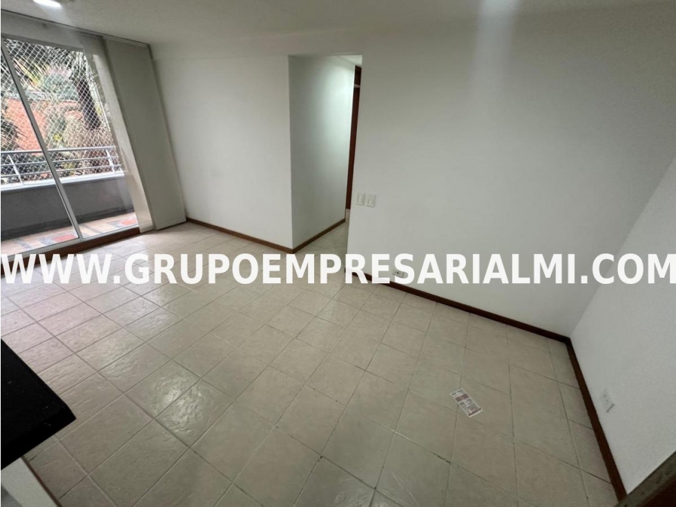 LINDO APARTAMENTO EN VENTA - SECTOR LOS COLORES COD: 28977