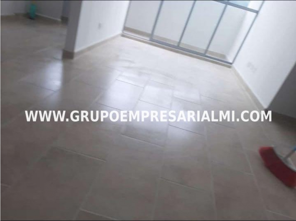 LINDO APARTAMENTO EN VENTA - SECTOR LA TABLAZA COD: 29114 - 2