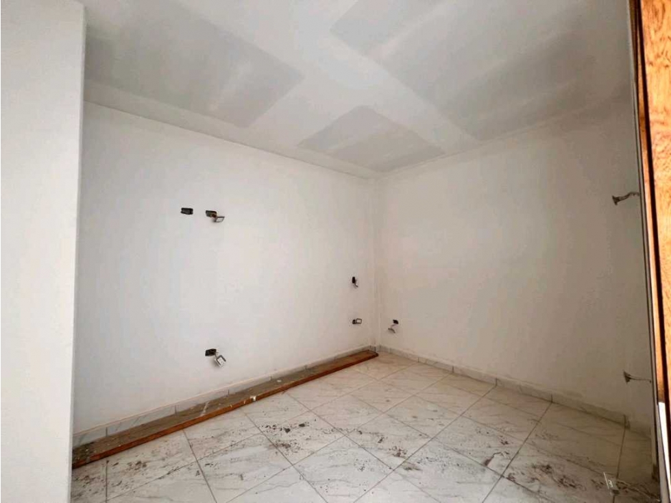 LINDO APARTAMENTO EN VENTA SEGUNDO PISO~ SECTOR BARRIO OSPINA/HOSPITAL — foto 5