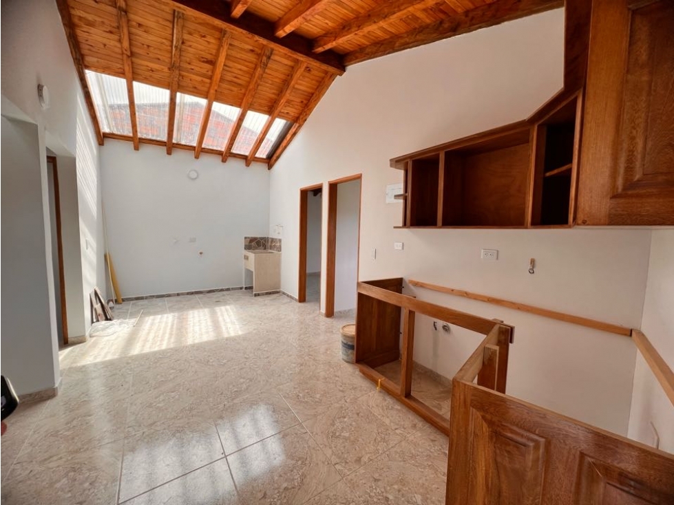 LINDO APARTAMENTO MEDIANERO EN SEGUNDO PISO EN VENTA NUEVO