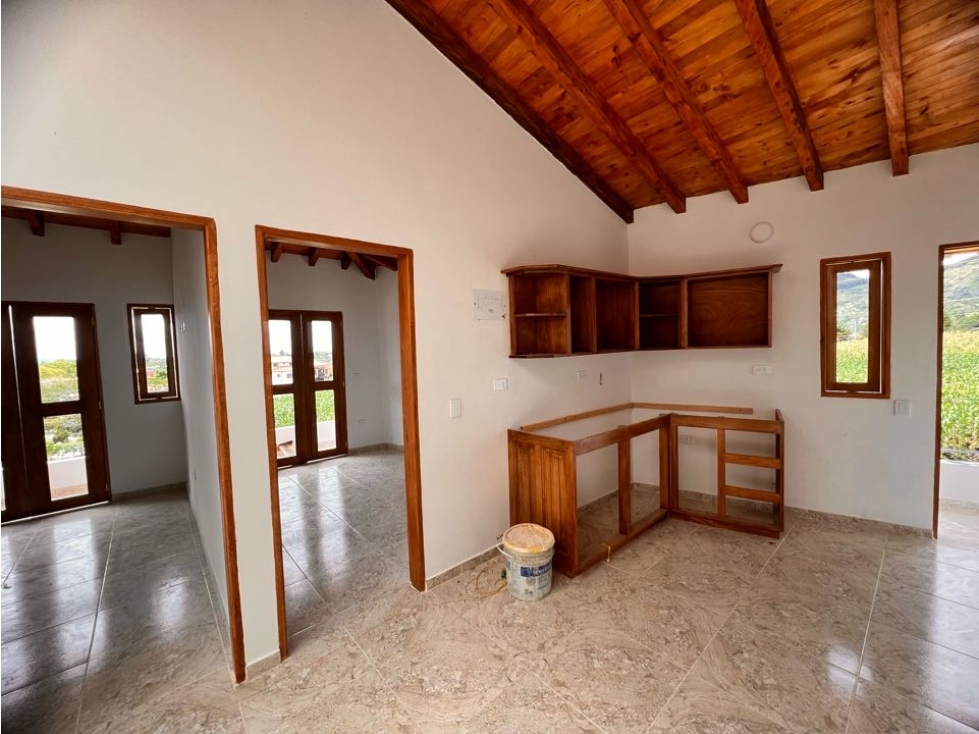 LINDO APARTAMENTO MEDIANERO EN SEGUNDO PISO EN VENTA NUEVO — foto 3