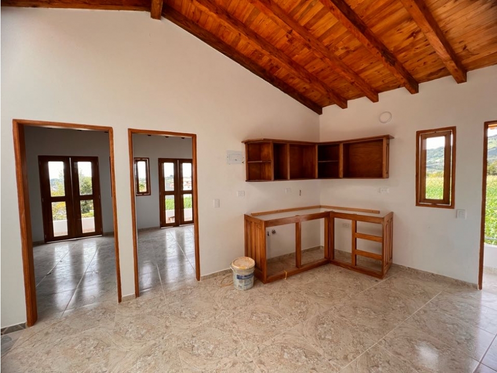 LINDO APARTAMENTO MEDIANERO EN SEGUNDO PISO EN VENTA NUEVO — foto 4