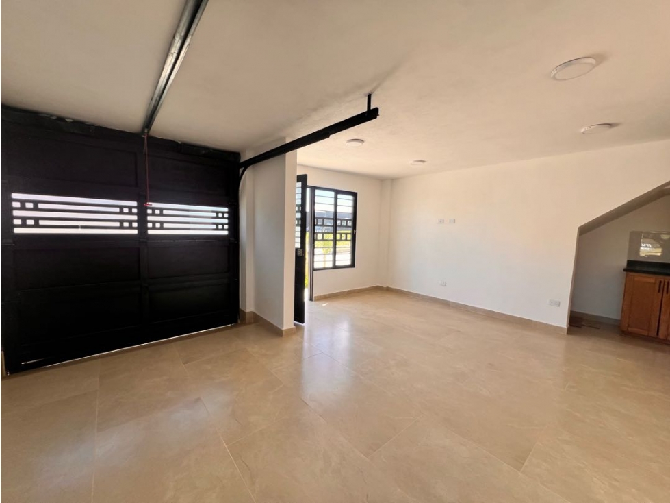 LINDO APARTAMENTO ESQUINERO EN PRIMER NIVEL EN VENTA - CAMPO ALEGRE. — foto 3
