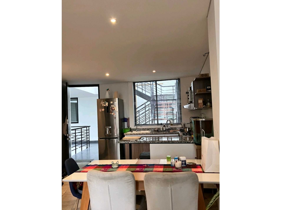 LINDO APARTAMENTO EXTERIOR EN VENTA CON DOBLE ALTURA CHAPINERO ALTO — foto 3