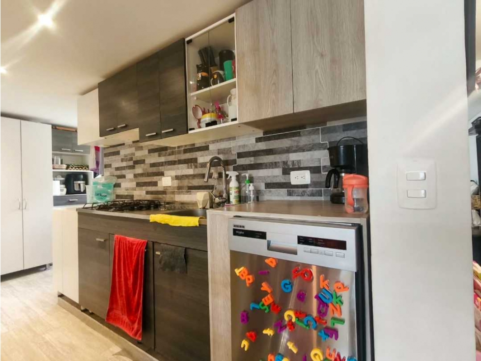 LINDO APARTAMENTO REMODELADO CERCA A LA ESTACIÓN LA GRANJA CALLE 80 — foto 5