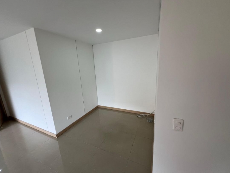 LINDO APARTAMENTO SABANETA LOMA DE SAN REMO PISO ALTO VISTA AL VERDE — foto 5