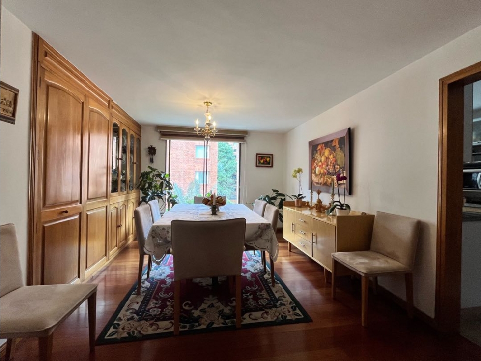 Club El Nogal arriendo muy buen apto de 3 alc - 2,5 baños — foto 2