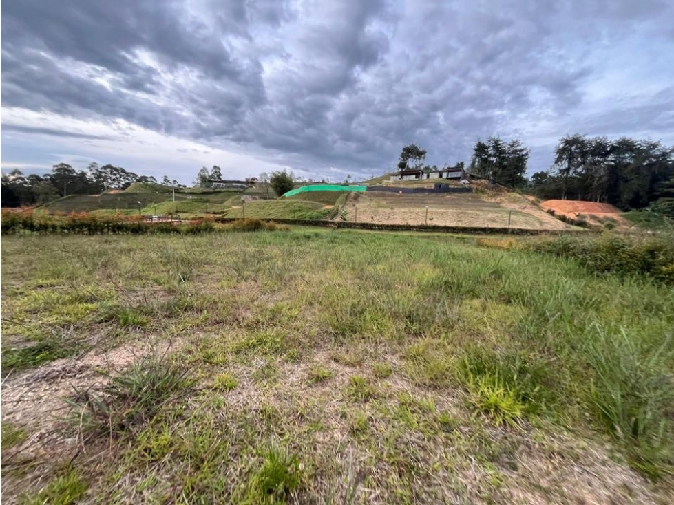 LINDO LOTE DE OPORTUNIDAD EN VENTA CERCA A SAN ANTONIO DE PEREIRA-RÍO.