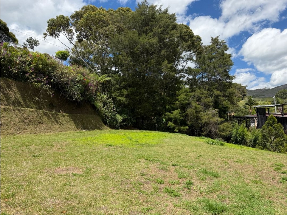 LINDO LOTE EN VENTA CON AGUA PROPIA Y VISTA CERCA AL CARMEN DE VÍBORAL — foto 2