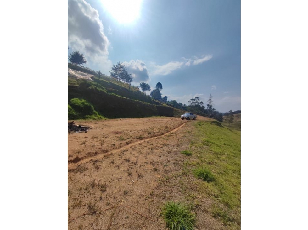 LINDO LOTE EN VENTA MUY CERCA A SAN ANTONIO DE PEREIRA RIONEGRO — foto 3