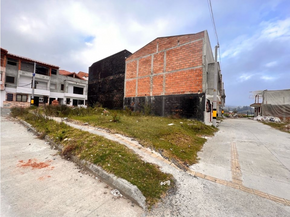 LINDO LOTE ESQUINERO EN VENTA CON EXCELENTE UBICACIÓN - EL CARMEN VIB. — foto 5