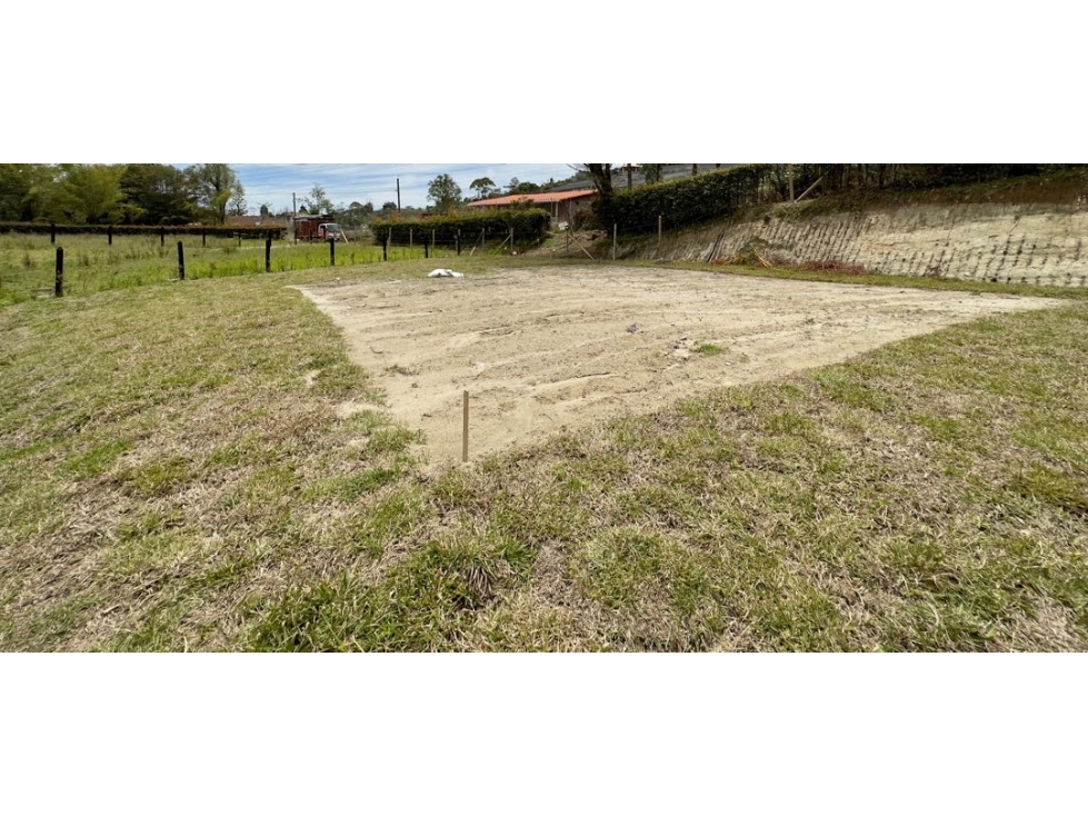 LINDO LOTE PLANO EN PROINDIVISO EN VENTA EN EL CARMEN DE VÍBORAL ANT.