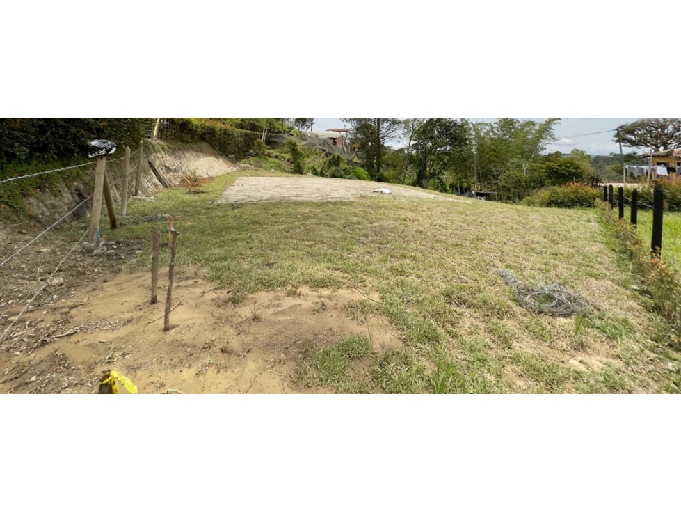 LINDO LOTE PLANO EN PROINDIVISO EN VENTA EN EL CARMEN DE VÍBORAL ANT. — foto 3