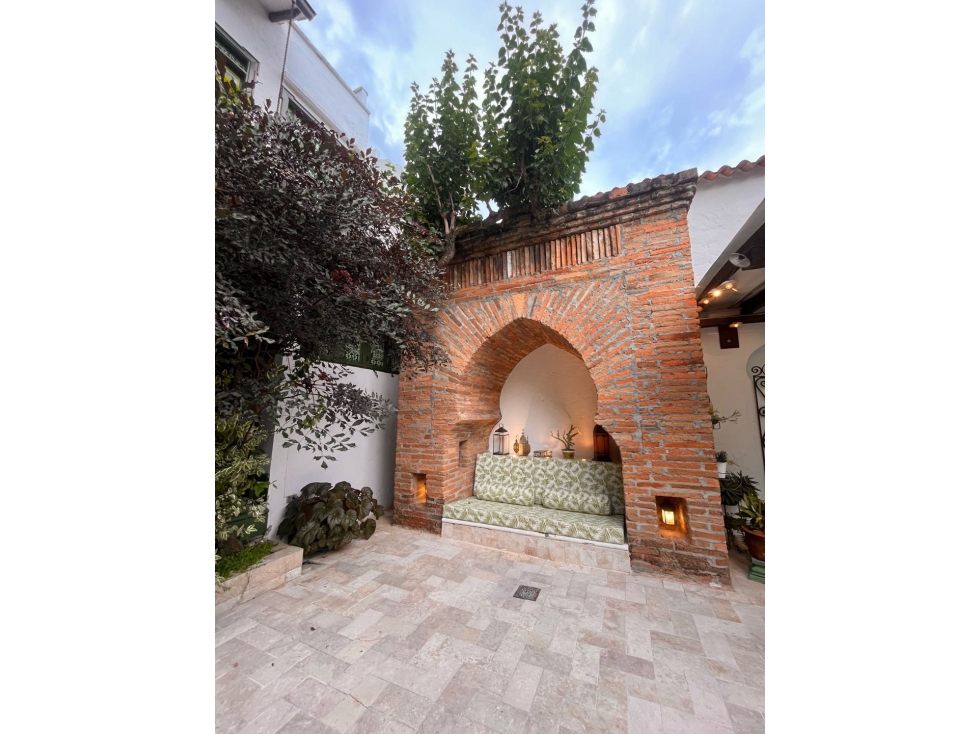 Live the Macondo Spirit: A Colorful Colonial Retreat for Sale - 3
