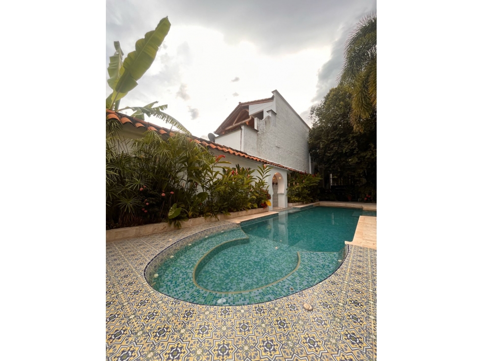 Live the Macondo Spirit: A Colorful Colonial Retreat for Sale - 4