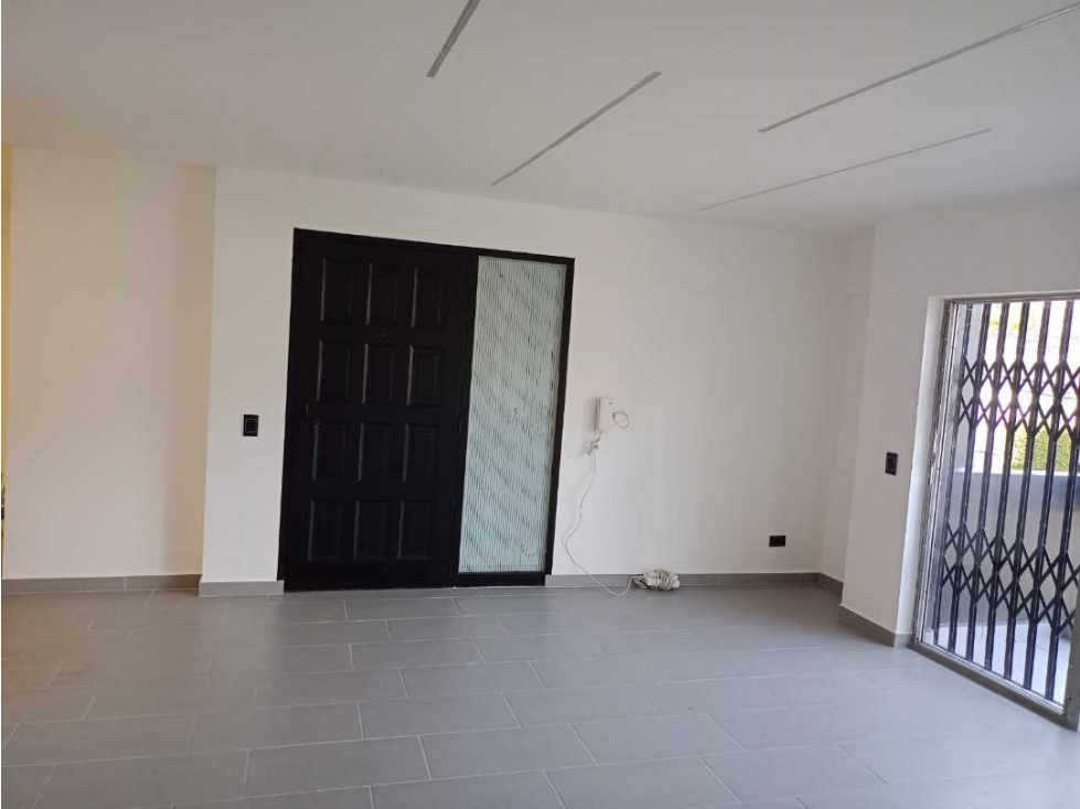 Local comercial Laureles excelente punto