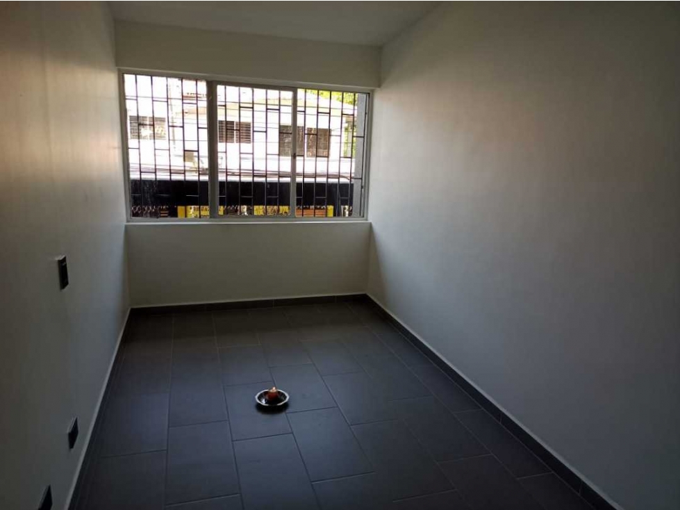 Local comercial Laureles excelente punto — foto 4