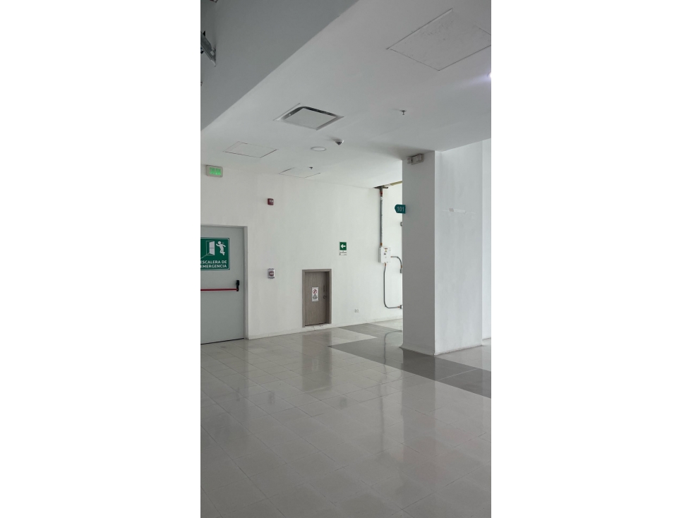 LOCAL 101 EN ARRIENDO / HOSPITAL INTERNACIONAL DE COLOMBIA - 2