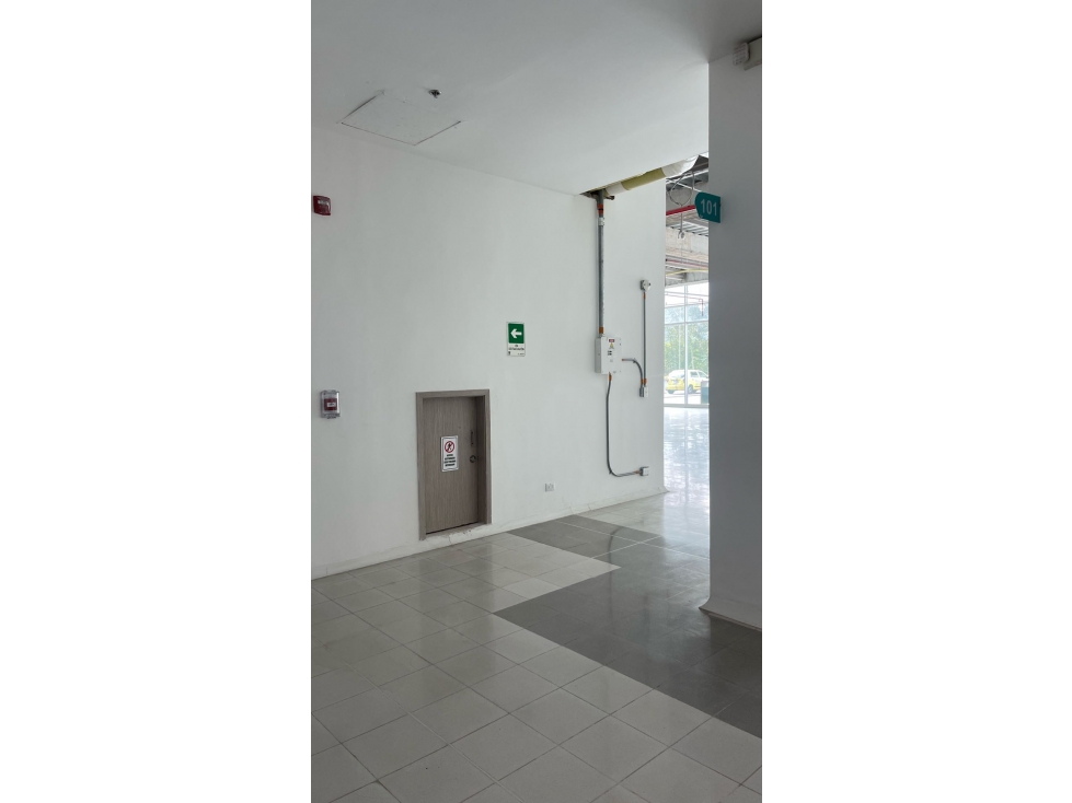 LOCAL 101 EN ARRIENDO / HOSPITAL INTERNACIONAL DE COLOMBIA - 3