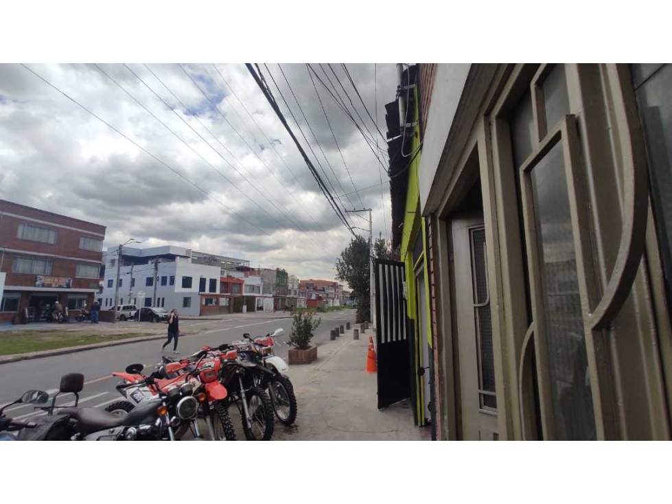 Local-bodega 25 M2, AV ROJAS - Calle 80 — foto 6