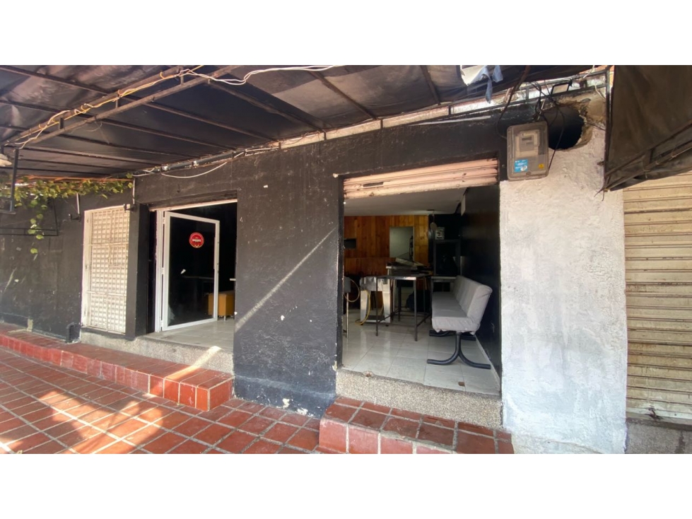 LOCAL 3 CON TERRAZA MOBILIARIO HERRAMIENTAS PARA COMIDA RÁPIDA NOGALES
