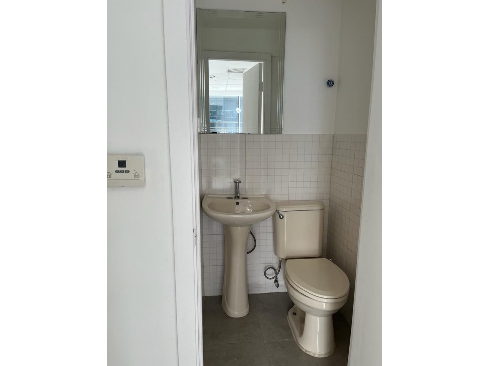 LOCAL 60M2 EN OBARRIO, SORTIS BUSINESS TOWER IMPECABLE JP — foto 5