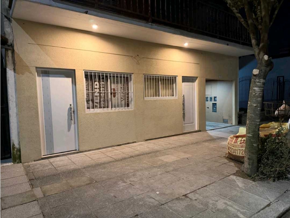 CONSULTORIO ESTRENAR, EN ALQUILER 24 MESES, SALTA 500 LA PERLA - 2