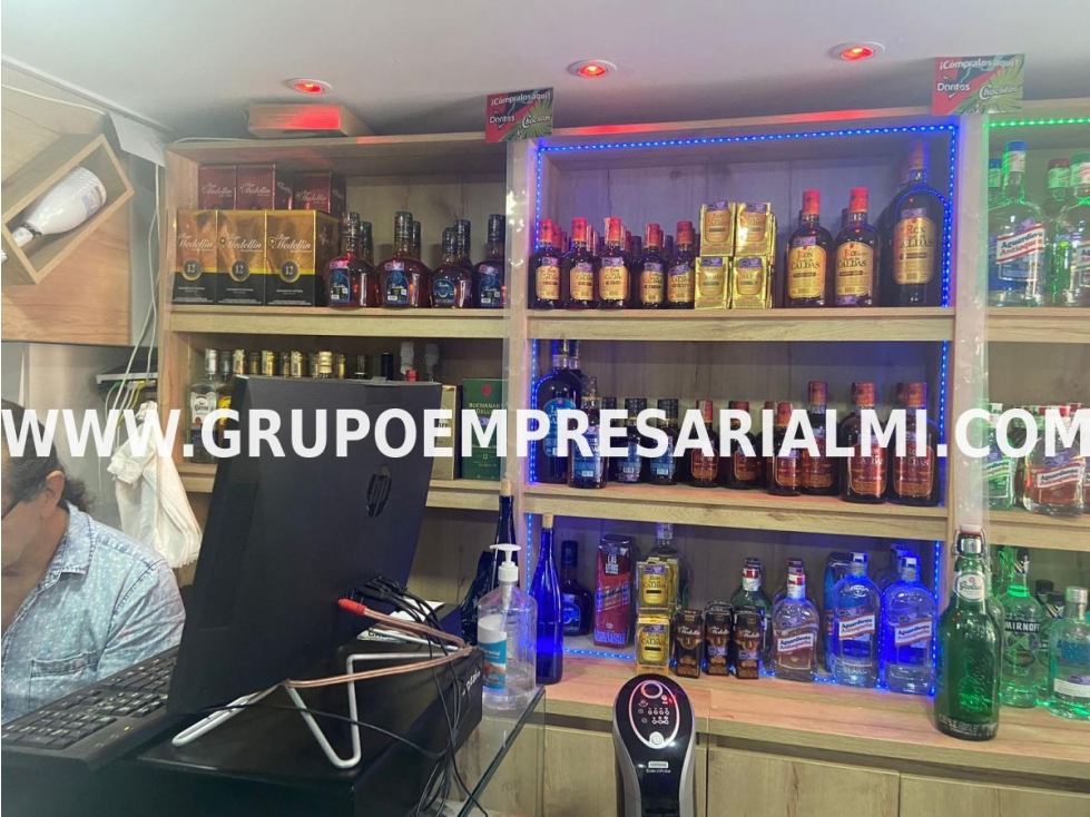 LOCAL AMOBLADO EN VENTA - SECTOR CAMPO VALDES, MANRIQUE COD: 28260 - 1