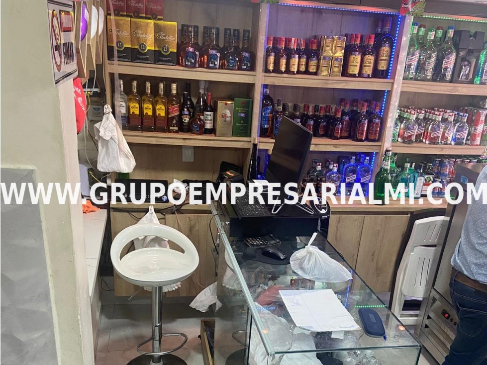 LOCAL AMOBLADO EN VENTA - SECTOR CAMPO VALDES, MANRIQUE COD: 28260 - 3