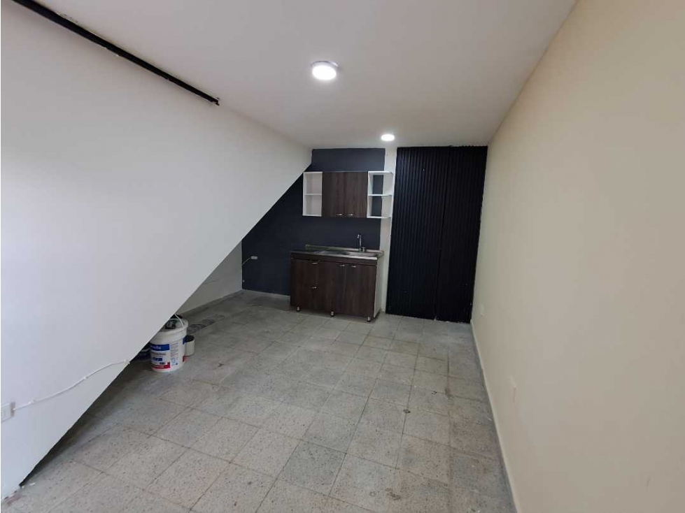Local / Apartaestudio Envigado los naranjos