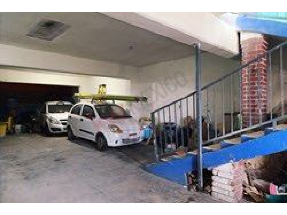 Local / Bodega / Taller en Venta. Hermanos Escobar Juárez - 6